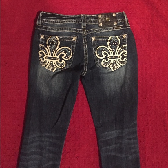 Miss Me Denim - Miss Me Dark Wash Boot Cut Jeans with Embellished Fleur-de-Lis Pockets